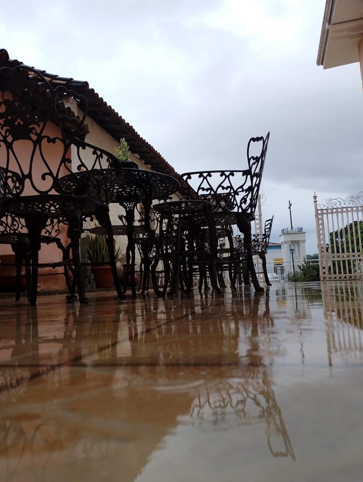 Casa Da Ponte Hotel โกยาส ภายนอก รูปภาพ